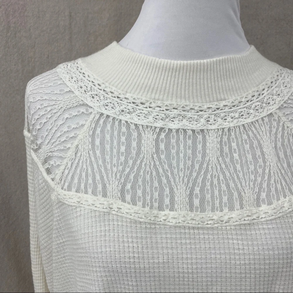 Free people Spring Valley ivory lace yolk trim thermal long sleeve top Size XS